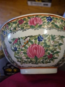 Chinese Hand Painted Bowl -Not For Food Use - Picture 1 of 4