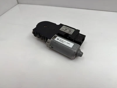 12-22 Volkswagen Passat Sunroof Motor Module Genuine OEM Part 561959591A - Image 1 of 4
