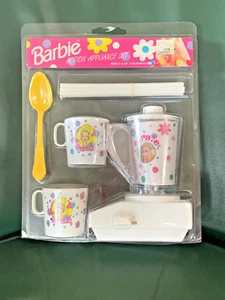 NEU BARBIE PUPPE ACTION APPIANCE SET BLENDER CUPS CHILTON TOYS 1991 #62416 - Bild 1 von 2