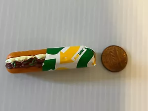 Zuru 5 Überraschungs-Foodie Mini Marken Serie 1 - U-Bahn Fußlanges Steak und Käse - Bild 1 von 1