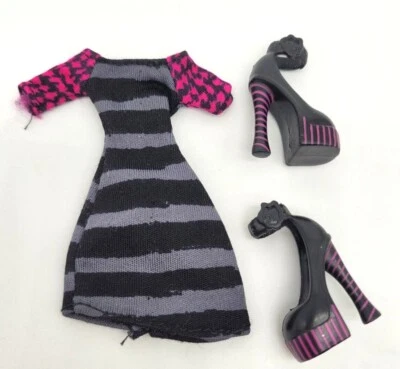 Muñeca Monster High C.A.M. REEMPLAZO de zapatos y vestido de laboratorio Create A Monster Design  Foto 1 de 3
