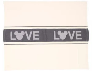 NUEVA CON ETIQUETAS Nueva Toalla de Té de Algodón Mickey Mouse Homestead Tienda Disney - AMOR -71x53.5cm - Imagen 1 de 5