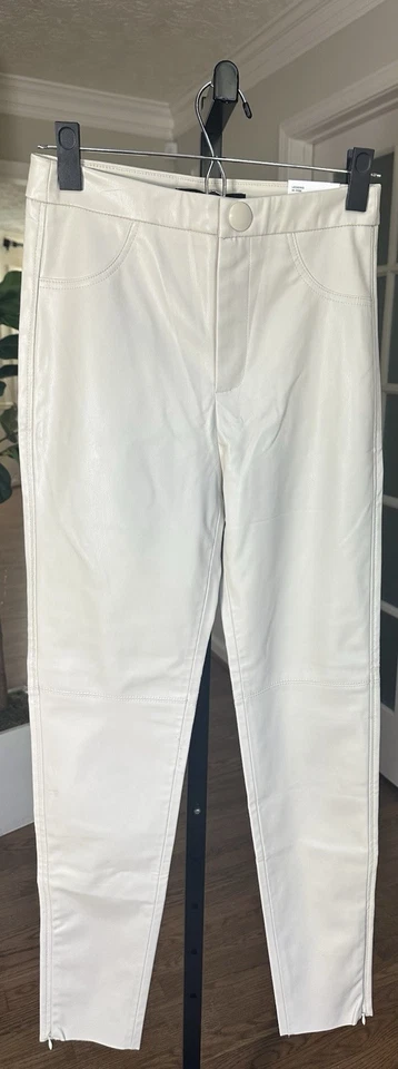 Pantalones Legging ZARA Imitación Cuero Tiro Alto Blanco Crema Ajustado Cremallera Dobladillo Talla Pequeña Foto 1 de 4
