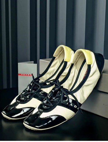 Appartement de ballet sportif Prada * FLAMBANT NEUF avec boîte ~ taille 37 ~ combo de couleurs unique ~ MAGNIFIQUE