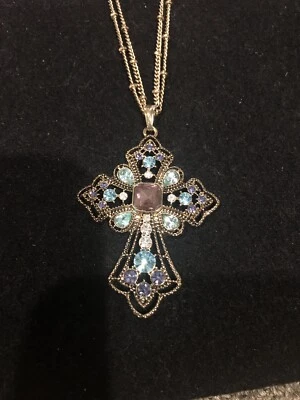 Collar Cruz Tono Dorado con Cuentas Cristales Color Aguamarina y Topacio Foto 1 de 4