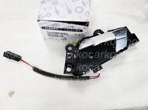Manija de puerta interior delantera izquierda izquierda OEM Ssangyong KGM Rexton G4 2023+ 7241036010HFH - Imagen 1 de 5