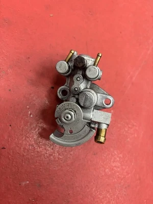 2000 SEA-DOO RX OIL PUMP 420888690 Gtx - Image 1 of 4