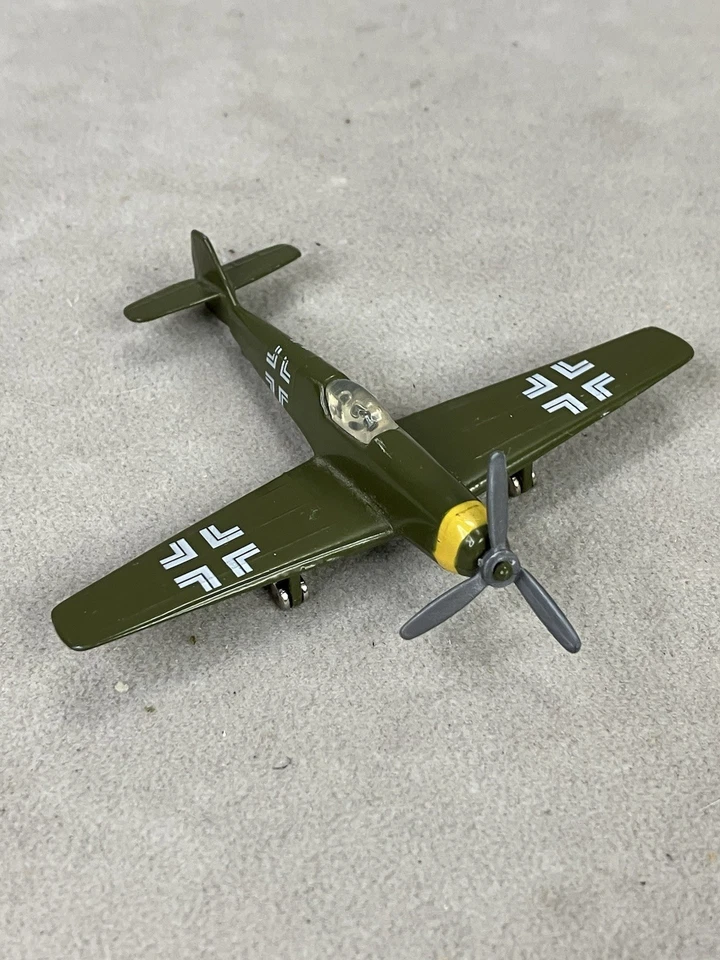 Avión de juguete fundido a presión Dyna-Flites de colección, específicamente un Messerschmitt Bf 109 Foto 1 de 4