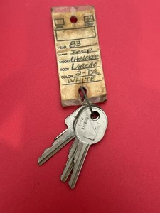 Vintage 1983 Jeep Cherokee Laredo Key Set w/ Original Dealer Tag – AMC RA3 RA4 - Picture 1 of 5