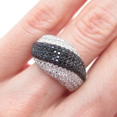 Anillo banda giratoria espinal negro simulado corte redondo de 3 quilates chapado en oro blanco de 14 k plateado Foto 1 de 4