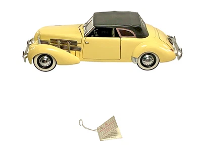 1989 Franklin Mint, 1937 Cord 812 Phaeton Coupe, Die-Cast Car, 1:24 - Image 1 of 4