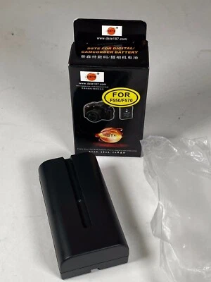 Batería NUEVA DSTE NP-F330/F550/F570 para cámaras NIKON Foto 1 de 4