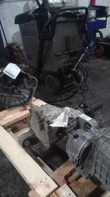 Conjunto de portador diferencial usado se adapta a: Chevrolet Camaro 2010 eje trasero AT 3,6 Foto 1 de 4