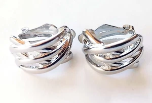 CLIP-ON EARRINGS THICK CURVE CLUTCH EARRINGS GOLD OR SILVER TONE 1 INCH - Picture 1 of 7