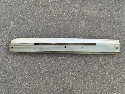 Nissan 300ZX Z31 1984-1986 OEM parachoques trasero soporte barra de vigas Foto 1 de 4