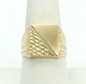 Solid 18k Gold Signet Initial Letter Mens Ring Engravable sz9 Diamond Cut - Picture 1 of 8
