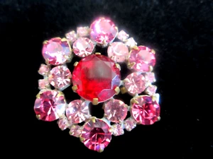 Magnificent Czech Vintage Style Glass Rhinestone Button     Red w/Shades Pinks - Picture 1 of 3