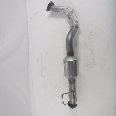 Convertidor catalítico de ajuste directo derecho MagnaFlow 4451633 para Isuzu Rodeo 1998-2000 Foto 1 de 3