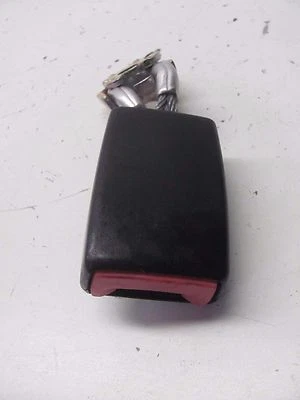 01-02 Receptor Hebilla Cinturón Seguridad Trasero Izquierdo Mercedes CLK55 AMG W208 OEM KM606216 Foto 1 de 4