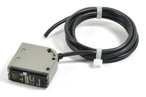 Omron Fotoschalter 10-30VDC,E3S-CL1,E3SCL1 - Bild 1 von 1