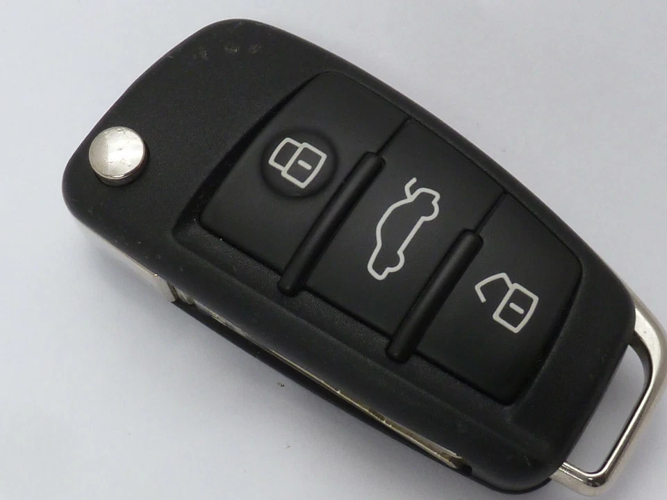 Оригинальный умный брелок для бесключевого доступа пульт дистанционного управления для универсала Audi A6 премиум-класса Prestige 2009-2010 годов выпуска - Изображение 1 из 1