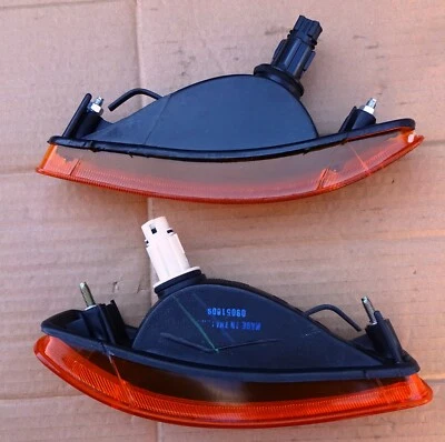 PAR DE LUCES GIRATORIAS PARACHOQUES DELANTERO MODELO LIFTBACK TOYOTA COROLLA EE90 1988-91 L R Foto 1 de 4