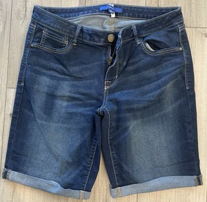 APT. 9 Jeans Damen Shorts Gr. 12 blau Bündchen Bermuda niedriger Bund abgenutzt - Bild 1 von 8