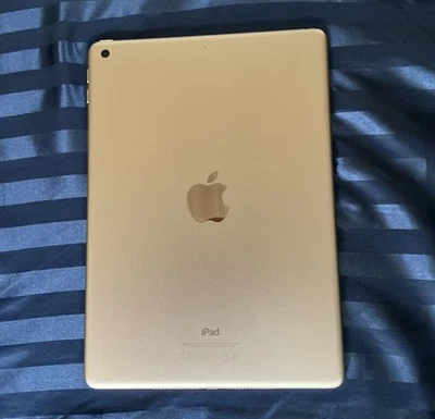 Apple iPad 9 7 Zoll 2018/2017 32 GB Gold 5.Generation - Bild 1 von 4