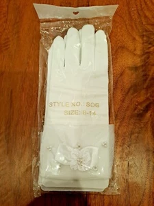 Girls Communion Gloves New In Package Size 8-14 - Picture 1 of 3