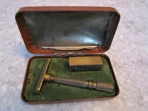 Vintage GEM Micromatic Clog Pruf Safety Razor, Brass, Blade Holder, Case, - Picture 1 of 12