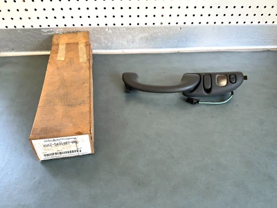 Manija de asistencia trasera Ford OEM NOS XW1Z-5431407-BAC LH 1999-2000 Lincoln Town Car Foto 1 de 4