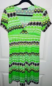 Vestido Volume One Verde Groovy Patrón Geométrico Primavera St Pat Para Mujer Talla L/XL - Imagen 1 de 3