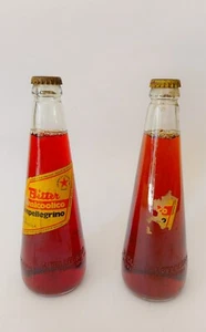 ♥ LOTTO 2 VECCHIE BOTTIGLIE IN VETRO BITTER SANPELLEGRINO VINTAGE ANNI 50 33cl - Imagen 1 de 6