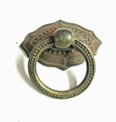 1900 年代小号深黄铜镀落环拉手和背板 1 古董 — 第 1/4 张图片