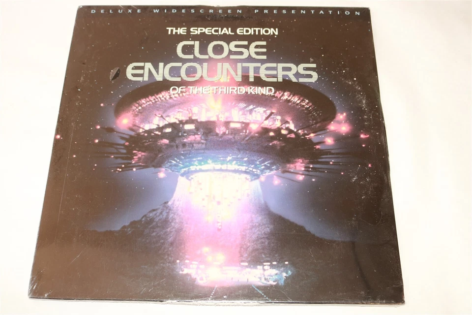 CLOSE ENCOUNTERS OF THE THIRD KIND - Special Deluxe Widescreen Edition LASERDISC - Image 1 of 1