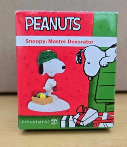 Dept 56 Peanuts Snoopy Master Decorator, #4042726 nuovo con scatola RITIRATO - Foto 1 di 7