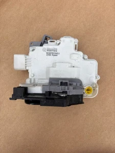 OEM STELLMOTOR TÜRSCHLOSS FÜR AUDI A4 Q3 Q5 Q7 ZENTRALVERRIEGELUNG VORNE LINKS - Bild 1 von 4