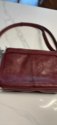 Gun Tote'n Mamas CCW Purse Leather Tooled Handbag  Concealed Carry Purse - Image 1 of 4