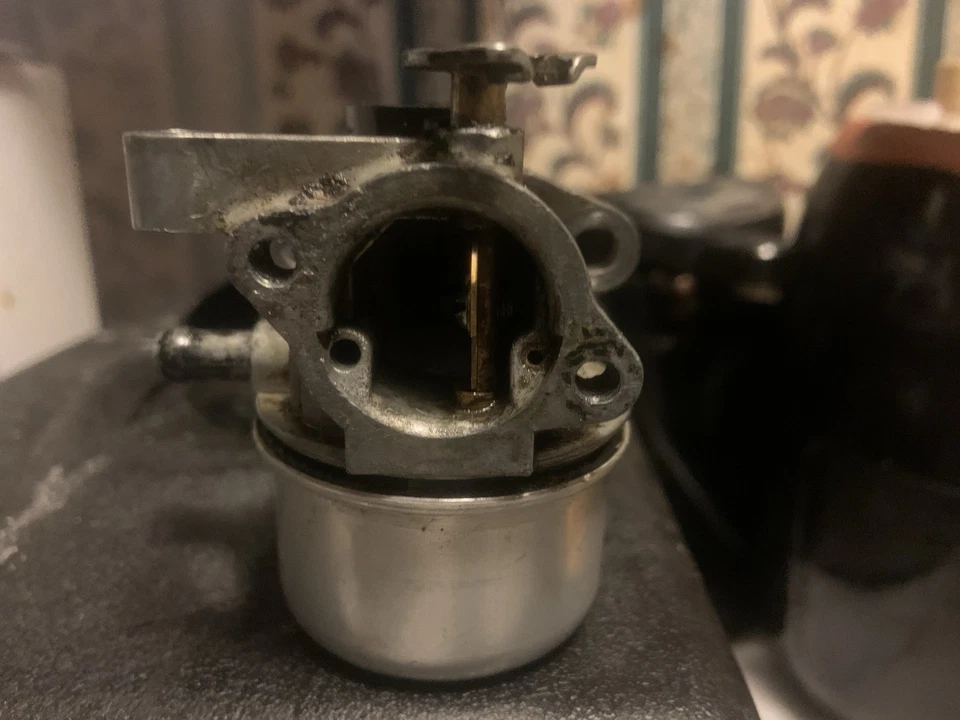 Briggs & Stratton 693479-20HP Carburetor OEM Used - Image 1 of 3