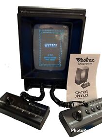 Vintage Vectrex Arcade Video Game Console And 2 Controllers. Made In 1982.