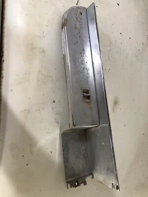 Oldsmobile Starfire Cadillac 1963 1964 puerta de pasajero ventana eléctrica interruptor moldura Foto 1 de 4