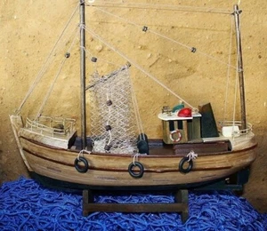 Schiffsmodell Fischkutter Fischerboot Kutter ca. 30 x 27 cm - Bild 1 von 1