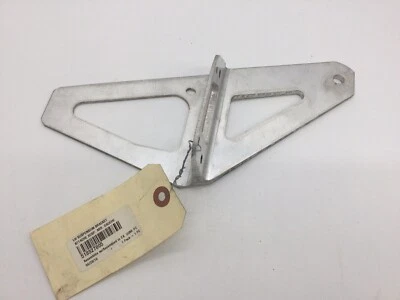 SOPORTE SUSPENSIÓN TRASERA OEM SKI DOO 518327805 LH 2015-17' Summit 800R 146" 174" Foto 1 de 4