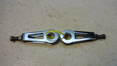 Honda VF700F 1985 Interceptor VF 700 H1000. ajustadores rueda trasera Foto 1 de 2