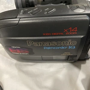 Panasonic Palmcorder IQ PV-IQ405 mit Akku/Ladegerät/Fernbedienung/Genfer Gehäuse. UNGETESTET - Bild 1 von 10