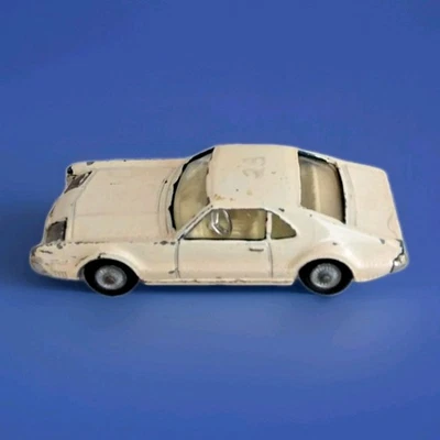 Ancienne voiture olsmobile toronado de marque corgi toys - Photo 1/4