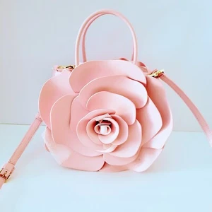 Bolso Bandolera Kate Spade KE577 Flora 3D Rosa Apliques Rosa Horizonte - Imagen 1 de 7