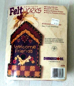 Dimensiones KIT DE APLIQUES PARA PAJARERA FIELTRO 5" X 9" BIENVENIDOS AMIGOS Sellado - Imagen 1 de 2