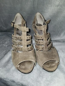 Sofft ladies studded open toe Gladiator heel size 7M Brown Suede - Picture 1 of 8