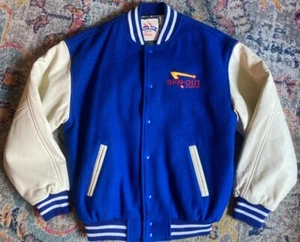 Limited Edition IN-N-OUT Burger Varsity Letterman Jacke Erwachsene S Made In Canada - Bild 1 von 24